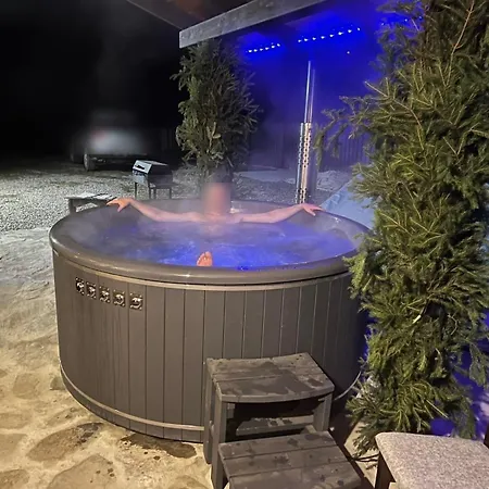Holiday home будинок чан джакузі біля буковеля драгобрату
