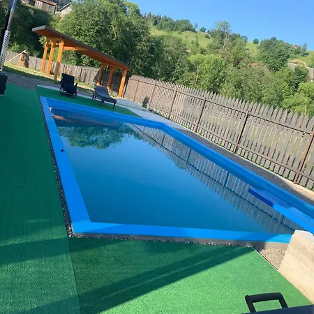 будинок чан джакузі біля буковеля драгобрату Holiday home